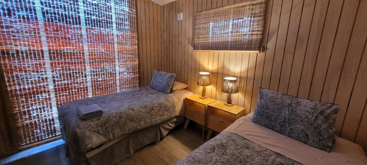 Cabana En Laguna Azul Patagonia Bagual Villa Torres del Paine National Park Bagian luar foto